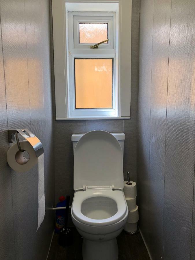 Glasgow Airport Holiday Home Paisley Exteriör bild