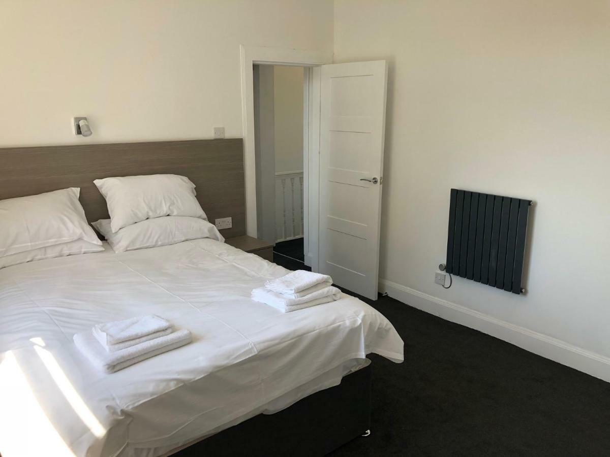 Glasgow Airport Holiday Home Paisley Exteriör bild